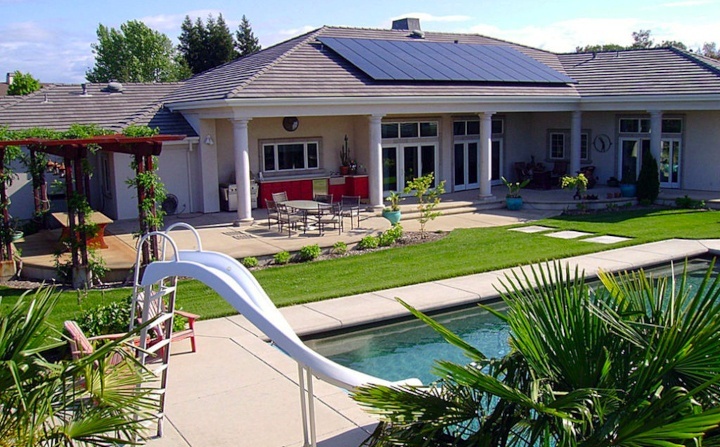 Solar panels fixed on the roof of a house in Thousand Oaks, California
